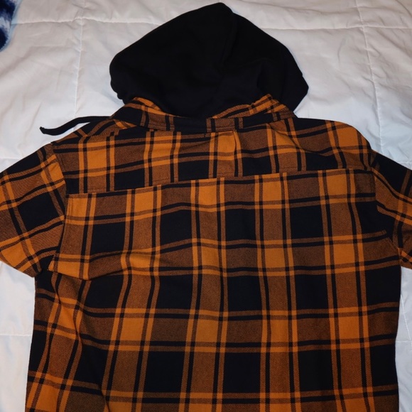 Checkered brown hoodie flannel - Picture 4 of 7